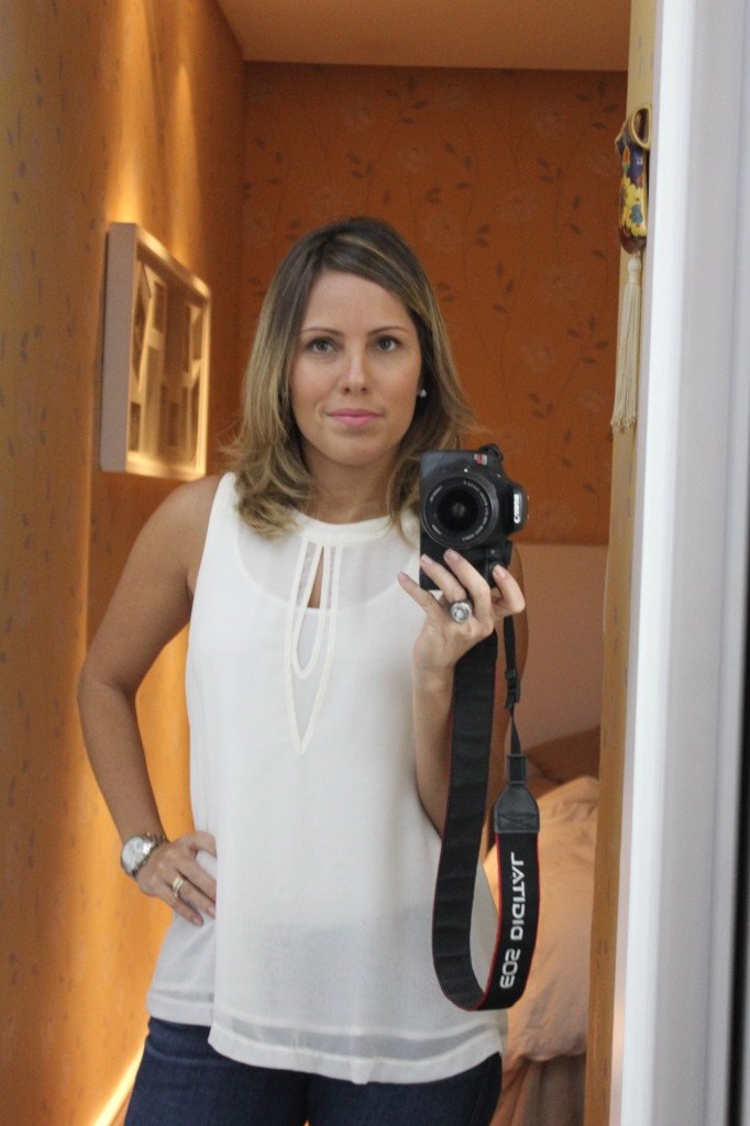 Look do dia casual jeans seven e camiseta branca 3