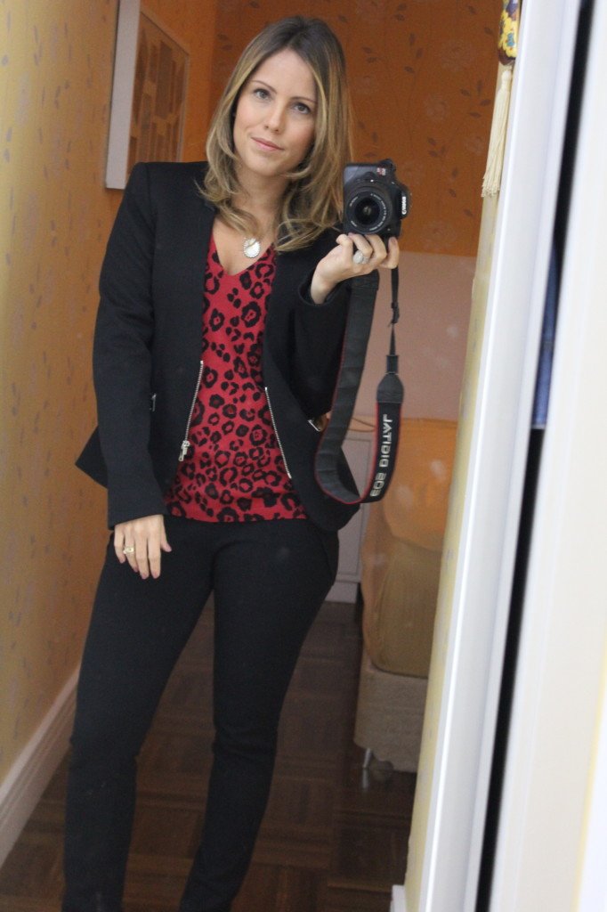 Look do dia trabalho pérolas chris castro zara animal print vermelho calça preta 4