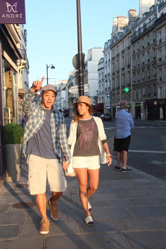 Pérolas da chris em paris marais look do dia short branco moletom cardigã chapéu espadrilhe chanel 4