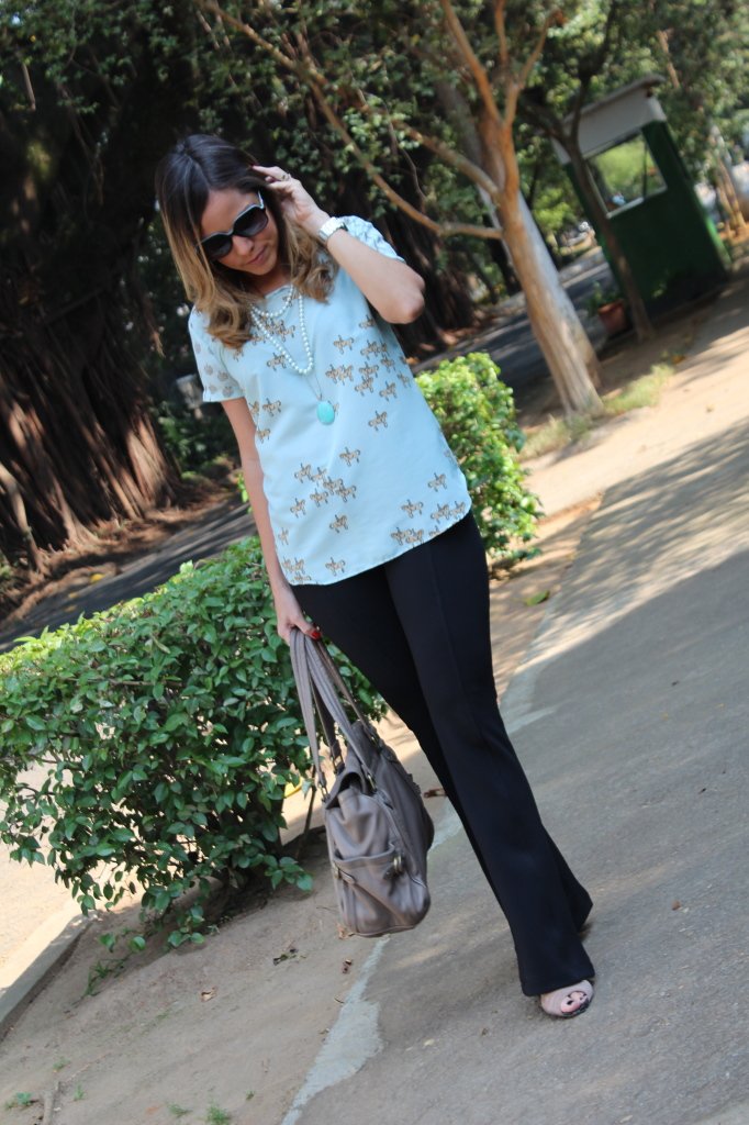 Look do dia street style trabalho pérolas chris castro idbloggers calça preta gregory blusa 4